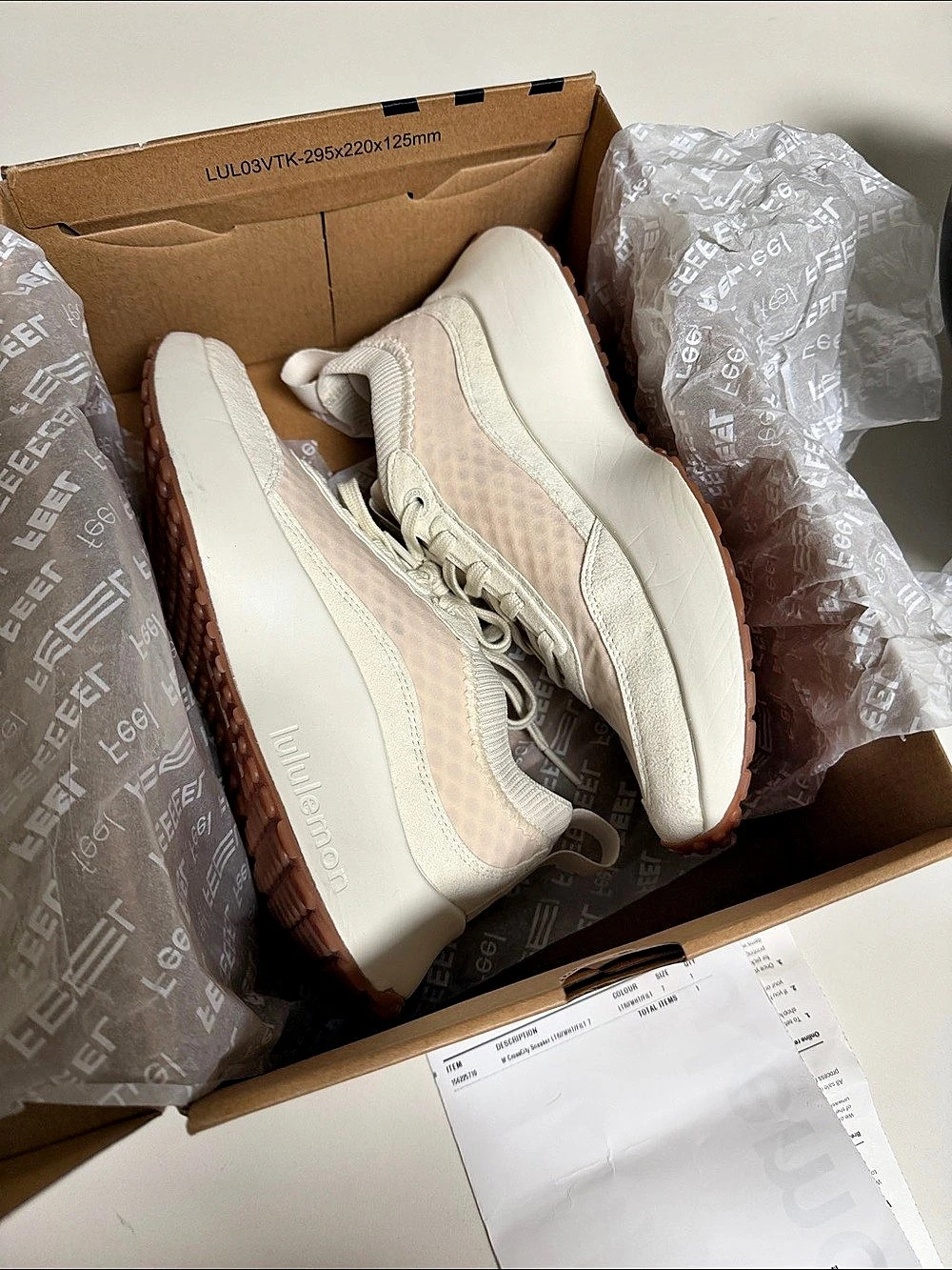 lululemon Cross City Sneaker Women's Sneakers White & Pink US 7 NWT